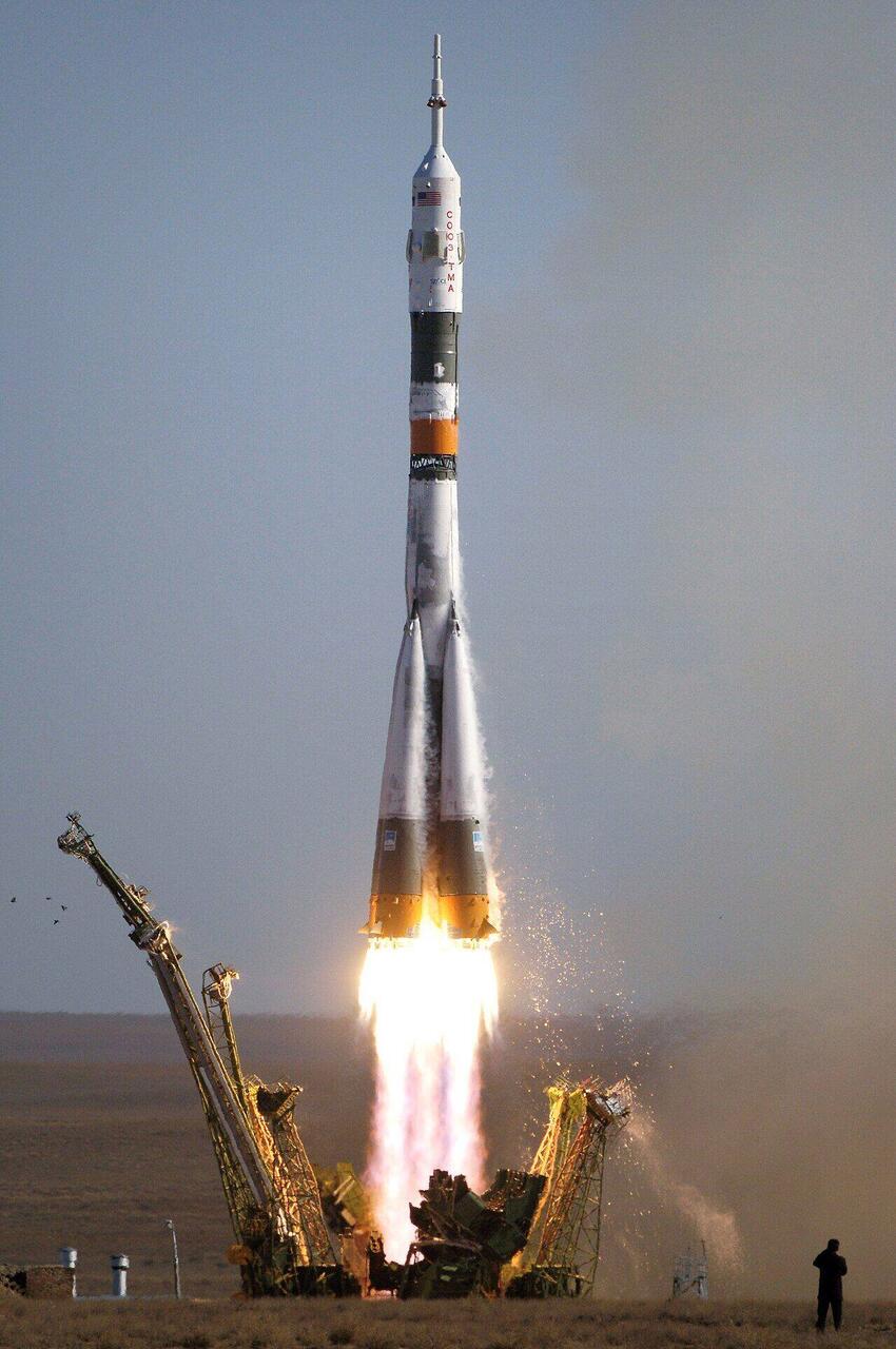 Soyuz launch vehicle lifting off